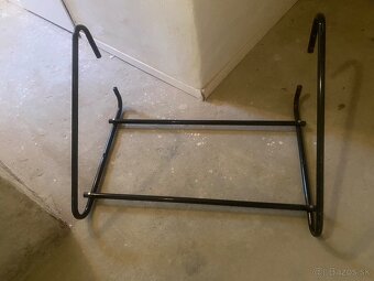 Drziak na pneumatiky - 2