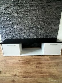 TV stolík (159x38x40) - 2