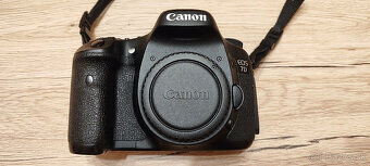 predam CANON EOS 7D + objektiv CANON EF-S 17-55 f2,8 IS USM - 2