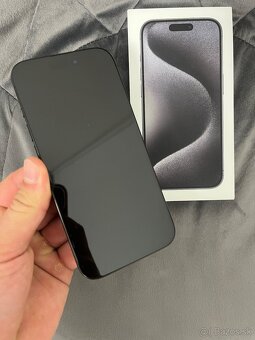 Apple iPhone 15 Pro 128GB Čierny - 2