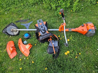 Krovinorez Husqvarna 555RxT - 2
