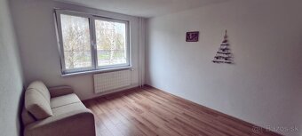 Prenajmem 2 izbový velkometražny byt - 2