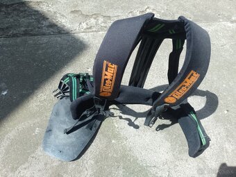 Predám profi krovinorez Oleo Mac bc430T - 2