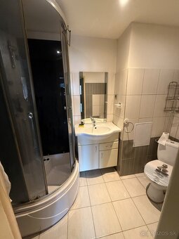 3 izbovy slnečný zrekonštruovaný byt, 65m2 v Dobšinej - 2