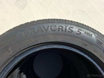 Predám sadu letných pneu Barum Bravuris 235/55 R17 103 V XL - 2