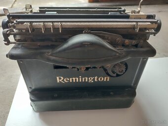 Písací stroj Remington - 2