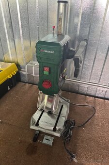 Stolová vŕtačka s elektronickou reguláciou otáčok Parkside - 2