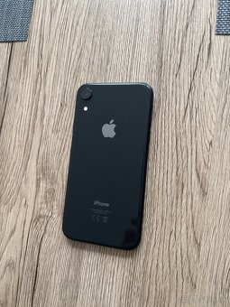 Predám IPHONE XR 64gb - 2