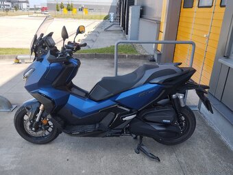 Honda adv 350 - 2