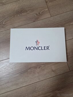 Moncler šál - 2