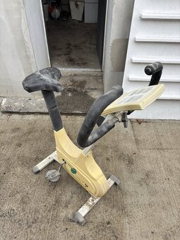 Predám starší stacionárny bicykel cena 10eur - 2