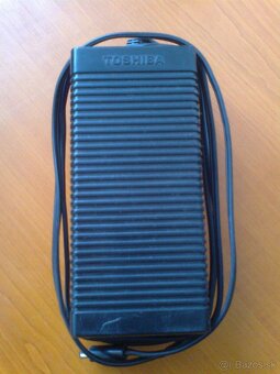 Adaptér 12V 2,5A - 2
