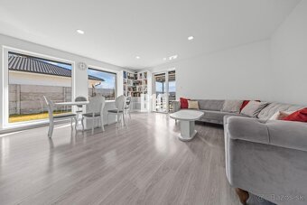 RODINNÝ 4 IZBOVÝ BUNGALOV VO HVIEZDOSLAVOVE - 2