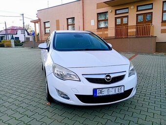 OPEL ASTRA 1.7CDTI 125K SPORT TOURER - 2