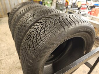NOKIAN Snowproof 1 225/55 R16 95H - 2