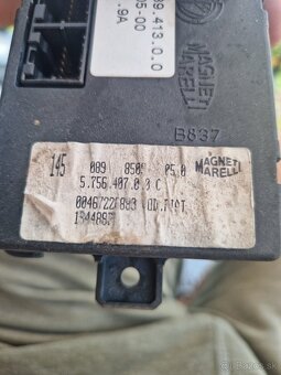 Riadiaca jednotka klimatizacie alfa romeo - 2