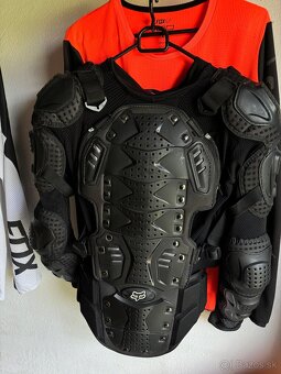 FOX celotelový chranič - 2