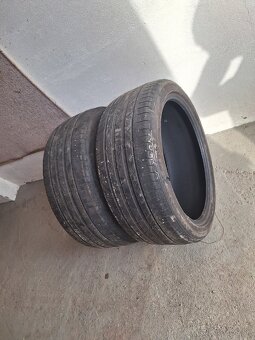 Pneu NEXEN 235 40 Z R19 - 2