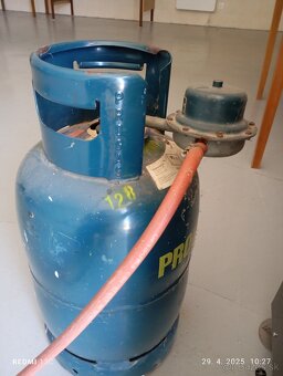 Predám plynovú bombu - 2