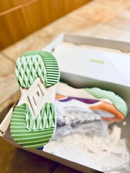 TENISKY UMBRO veľ. 40 - 2