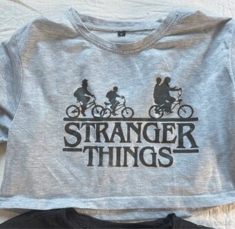 stranger things top - 2