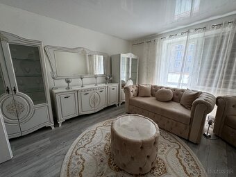 3-izbový byt na predaj, balkón, 56 m2, pri centre mesta. - 2