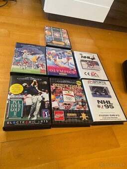Sega Mega Drive herná konzola + 7hier + príslušenstvo - 2