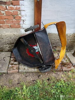 Mulčovač a kyprič pôdy. - 2
