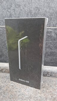 Samsung galaxy S25 256GB - 2