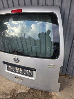 VW Caddy 03-14 zadné kufrové dvere - 2