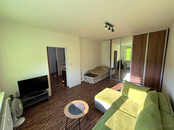 Prenájom 1-izbového bytu na Hornej ulici v Banskej Bystrici - 2