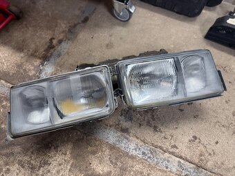 Predné svetlá mercedes w201 190d - 2