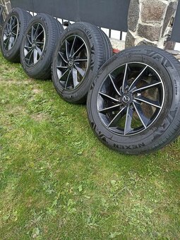 Kolesa 215/65 R17 - 2