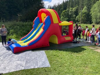 Kúpacia kaďa a skákací hrad - 2