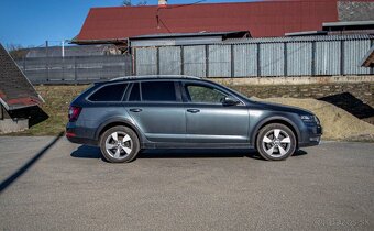 Škoda Octavia Combi SCOUT 4x4 2.0 TDI DSG - 2