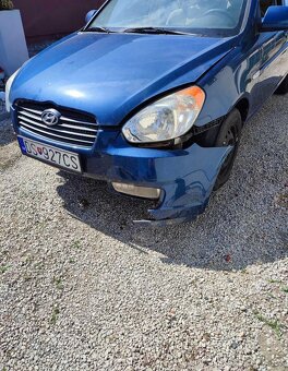 Hyundai Accent - 2