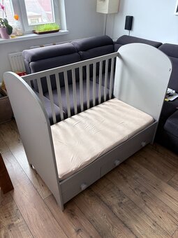 Detská postieľka IKEA Gonatt – sivá + matrac + perinky - 2