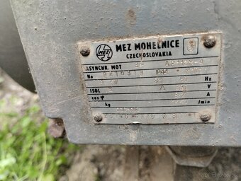 Cirkulár s košom a stolom - 2