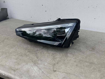 ŠKODA SCALA 2019- ĽAVÉ PREDNÉ SVETLO - 2