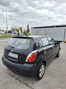 KIA Rio - 2