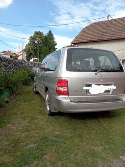 Kia carnival ex - 2