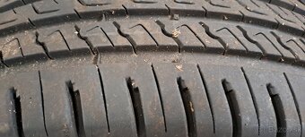 Predám 4ks skoro nové letné 185/65r15-88T Barum - 2