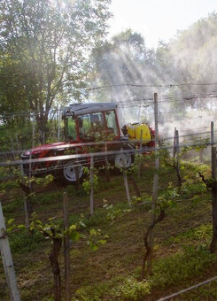 Nesený rosič AGP 200 litrů za traktor, malotraktor - 2