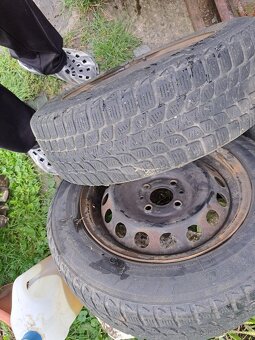 Pneumatiky s diskami a ochrannými puklicami 165/70R14 na pun - 2