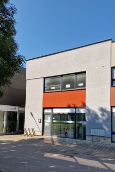 Dvojpodlažná investíčna budova v centre Trebišova - 2