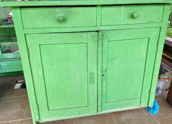 Starožitný nábytok - 2