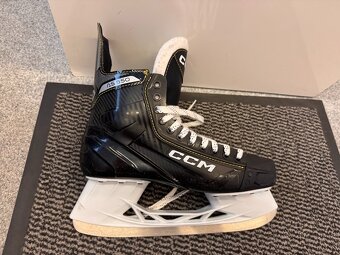 BRUSLE CCM AS 550  vel. 47/11 - 2