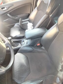 Rozpredám Citroen C5 na diely - 2