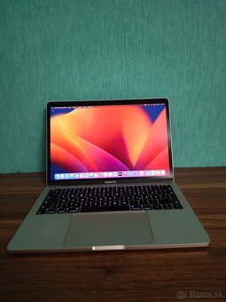 MacBook Pro 2017 | i5 • 16GB • 256GB SSD - 2