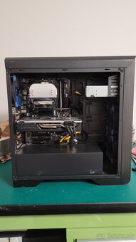 Predam PC s AMD FX-8320 s Sapphire Radeon RX 580 NITRO+ 8GB - 2